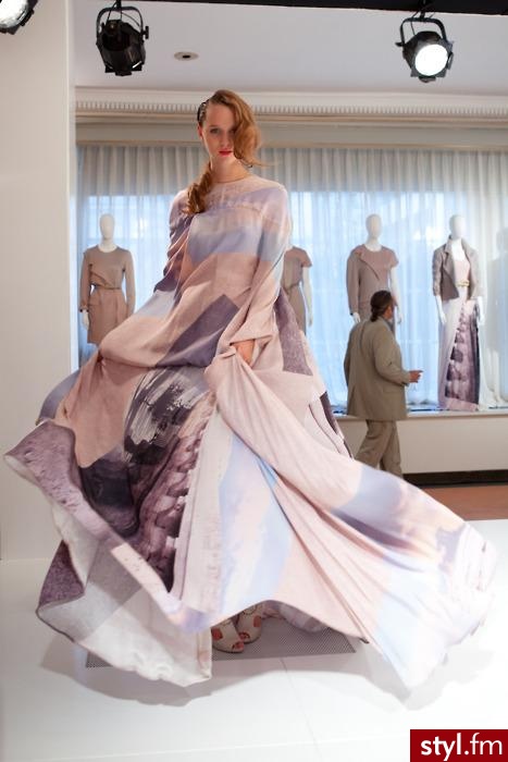 Sukienki Moda