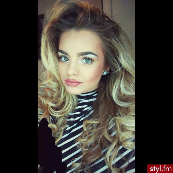 Blond Rozpuszczone Kręcone Na co dzień Długie Fryzury
