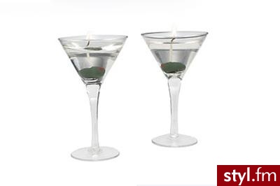 Świeczki - kieliszki od Martini. Cena za parę: $20 - Misz-masz