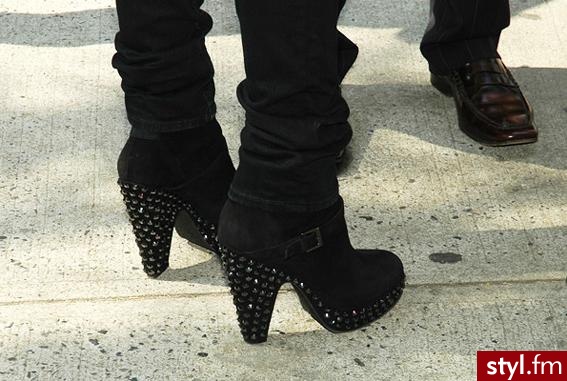 Jeżeli zdjęcie znajduje się już w galerii poproszę o link - Pozostałe Buty Moda