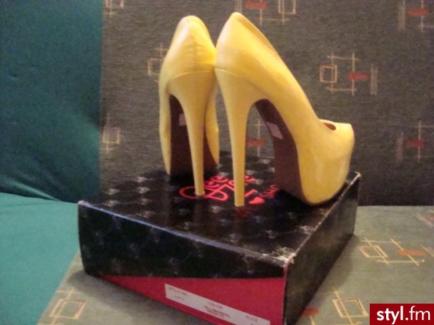 Szpilki Buty Moda