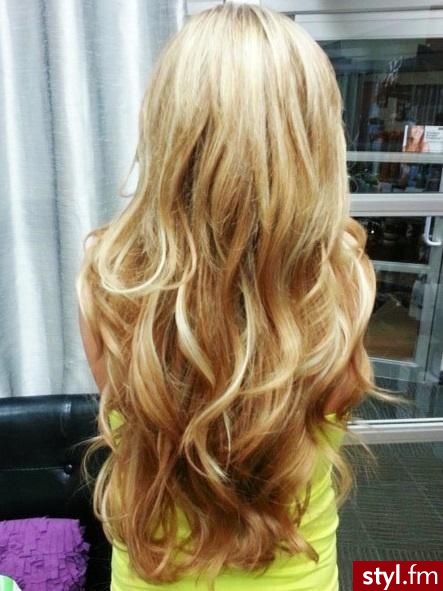 Blond Rozpuszczone Kręcone Na co dzień Długie Fryzury