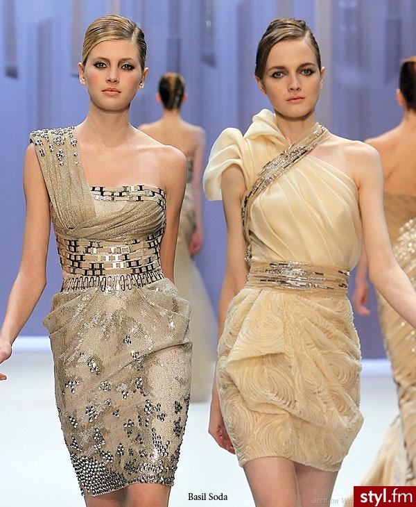 Sukienki Moda