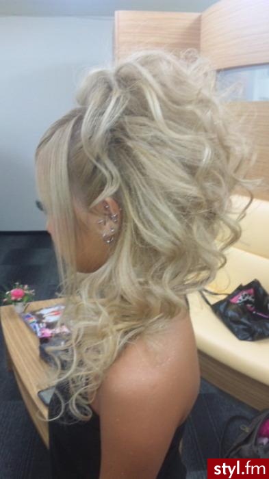 Blond Rozpuszczone Kręcone z grzywką Wieczorowe Długie Fryzury