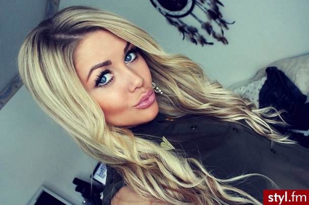 Blond Rozpuszczone Kręcone Na co dzień Długie Fryzury