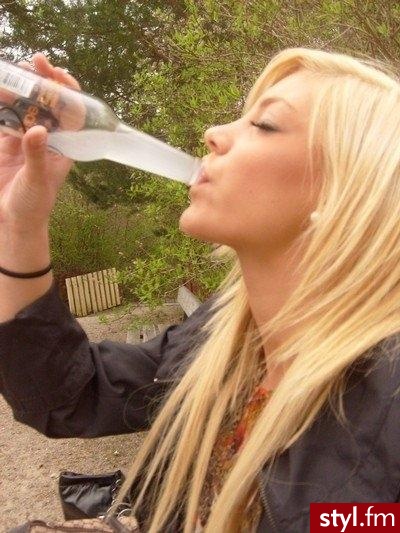 Blond Rozpuszczone Proste z grzywką Na co dzień Średnie Fryzury