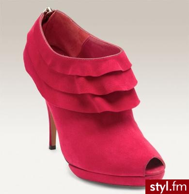 buty. Moschino
Jeżeli już jest proszę o link - Pozostałe Buty Moda