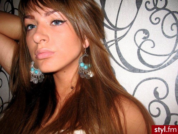Średnie Fryzury