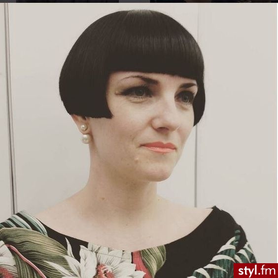 Proste z grzywką Na co dzień Krótkie Fryzury