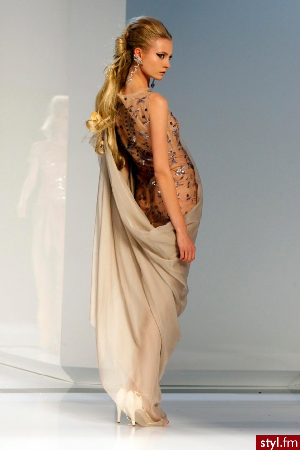 Sukienki Moda