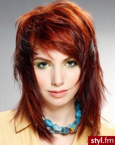 Średnie Fryzury