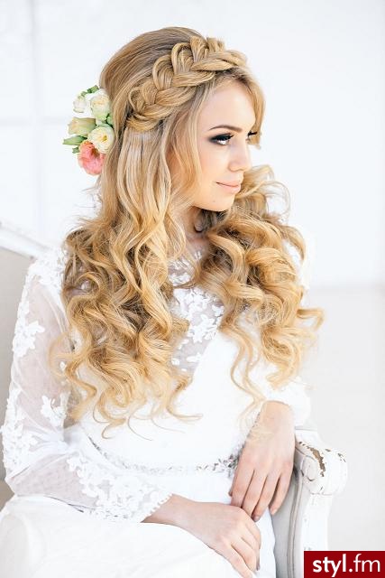Blond Warkocze Kręcone Ślubne Długie Fryzury