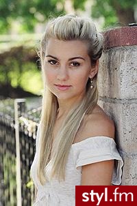 Średnie Fryzury