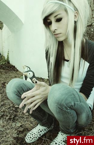 (\",) - EMO Alternatywne Średnie Fryzury