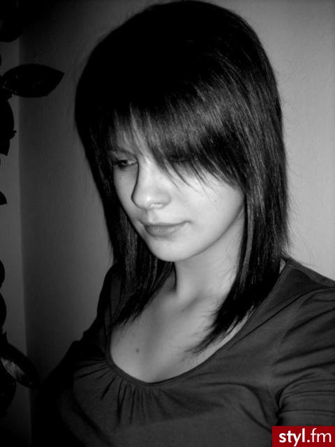 Średnie Fryzury