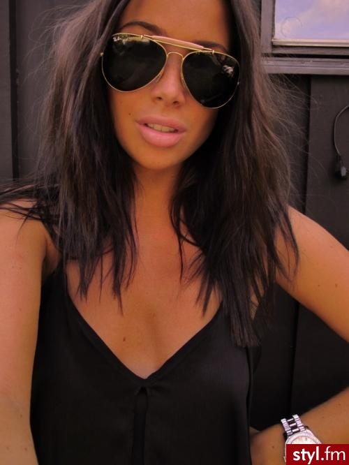 Brązowe Rozpuszczone Proste Na co dzień Średnie Fryzury