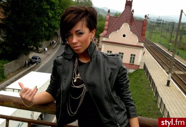 Brązowe Rozpuszczone Proste z grzywką Na co dzień Krótkie Fryzury