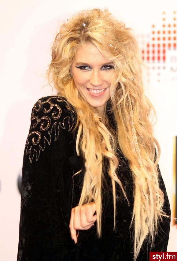 ke$ha - Długie Fryzury