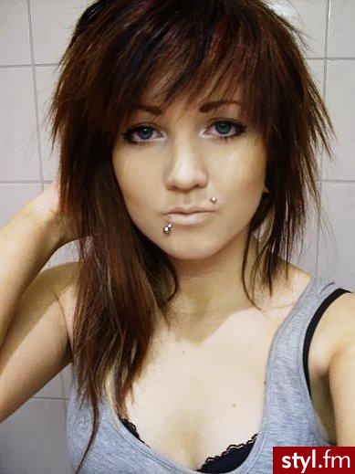 Średnie Fryzury