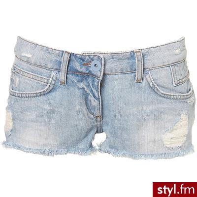 Ripped Denim Shorts - TopShop - Polyvore. Pobrano ze strony: http://www.polyvore.com/ripped_denim_shorts/thing?id=7761348 - Pozostałe Ciuchy Moda