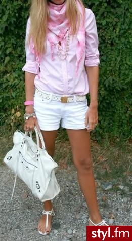 H&M shorts, LV belt, Zara sandals, Balenciaga bag. - Moda uliczna Inne Moda