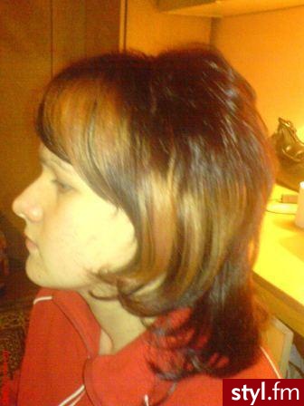 Średnie Fryzury
