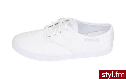 adidas. dziewczyny chce kupic takie tenisówki marki adidas...prosze was pomóżcie gdzie moge  kupić takie - Pozostałe Buty Moda