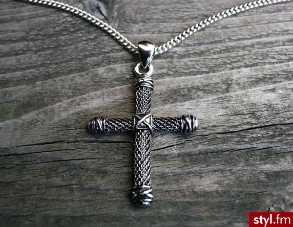 Jubileo.pl WISIOR KRzYŻ NA ŁAŃCUCHU łańcuszek kolor stare srebro pancerka rr20 - Łańcuszki Biżuteria Moda