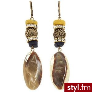 Harajuku Lovers - Endless Summer Natural Girl Shell Drop Ear... - Polyvore. Pobrano ze strony: http://www.polyvore.com/harajuku_lovers_endless_summer_natural/thing?id=18828349 - Pozostałe Dodatki Moda