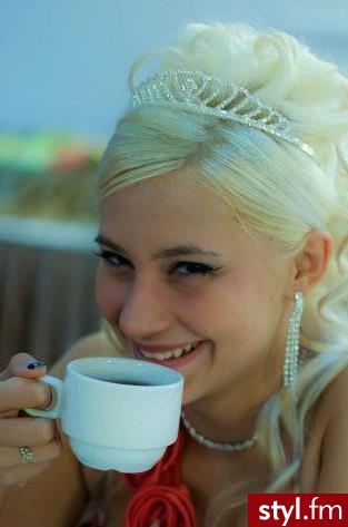 Blond Upięcie Proste Ślubne Średnie Fryzury
