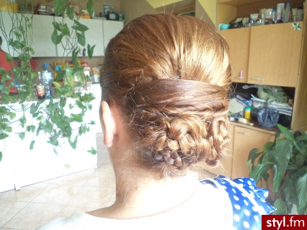 Blond Upięcie Proste Wieczorowe Średnie Fryzury