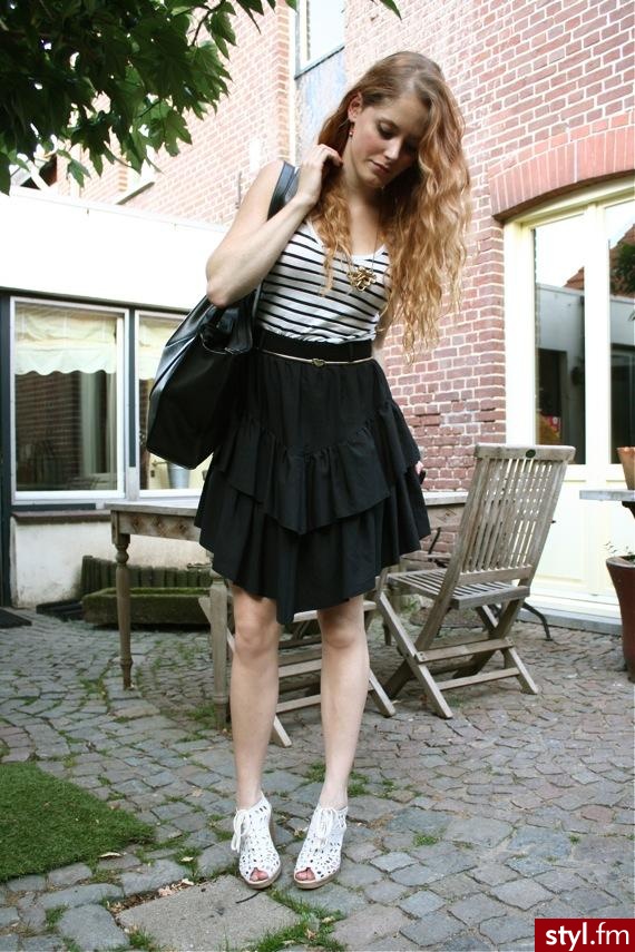 Jeżeli zdjęcie znajduje się już w galerii poproszę o link - Moda uliczna Inne Moda