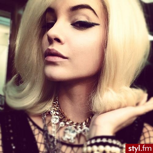 Średnie Fryzury