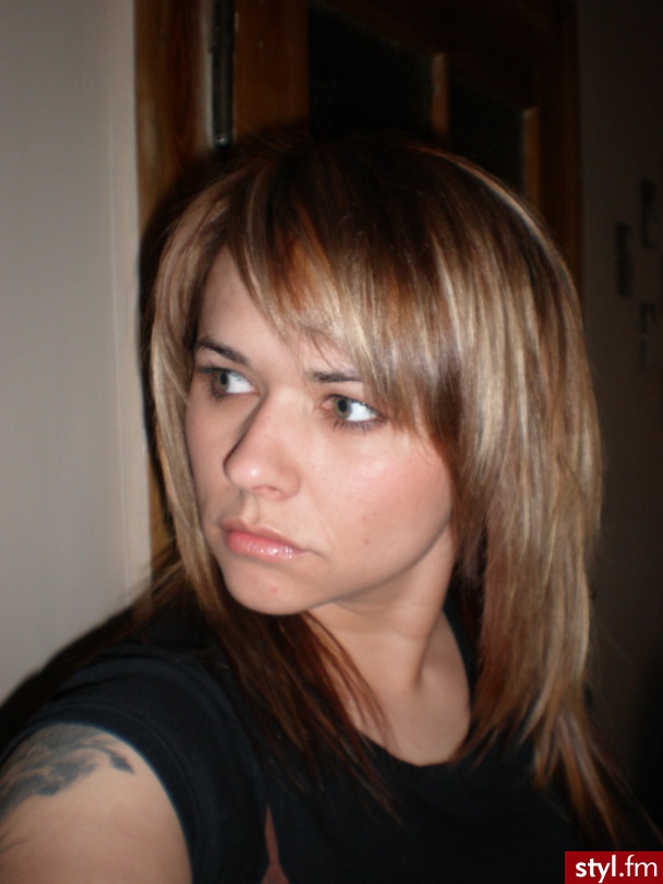 Średnie Fryzury