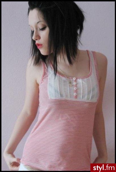 Średnie Fryzury