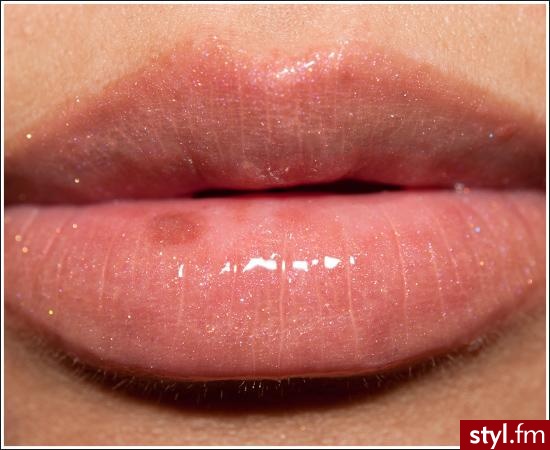 MAC Evolution Revolution Lipglass - Dzienne Makijaże
