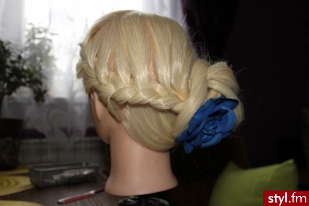 Blond Warkocze Kręcone Wieczorowe Długie Fryzury