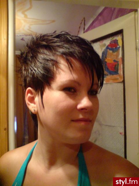 tył już znacie a teraz czas na przód - Irokez damski Proste Na co dzień Średnie Fryzury