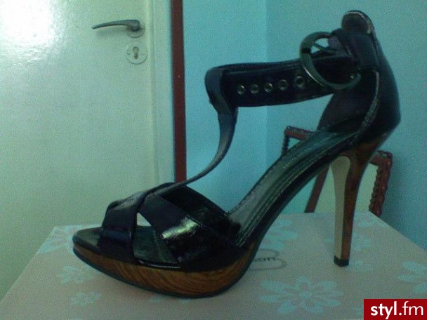 Pozostałe Buty Moda
