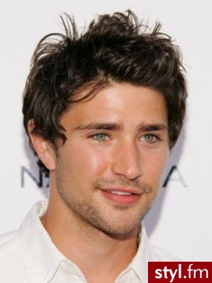 Matt Dallas - Średnie Męskie Fryzury