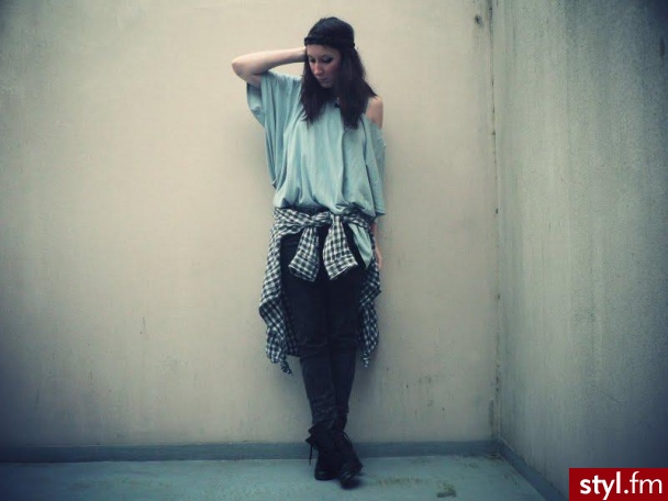 Jeżeli zdjęcie znajduje się już w galerii poproszę o link - Moda uliczna Inne Moda