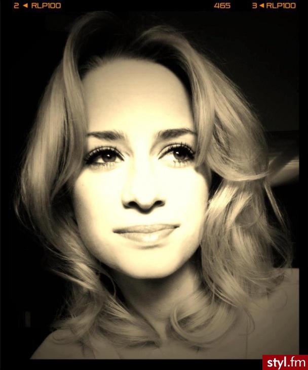 Blond Rozpuszczone Kręcone Fryzury gwiazd Średnie Fryzury