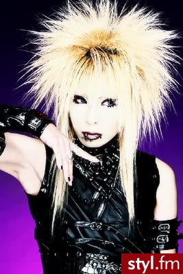 Kei. Kei, Dio~Distraught Overlord - Średnie Fryzury