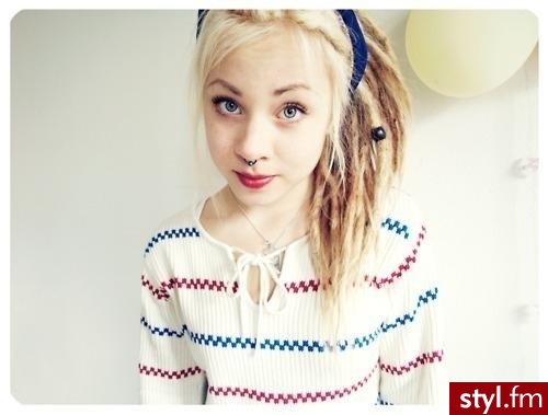 Blond Dredy Alternatywne Średnie Fryzury