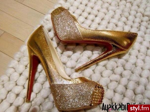 Szpilki Buty Moda