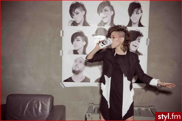 natalia kukulska - Irokez damski Proste Na co dzień Średnie Fryzury