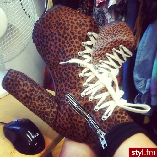 dziwne buty - Pozostałe Buty Moda