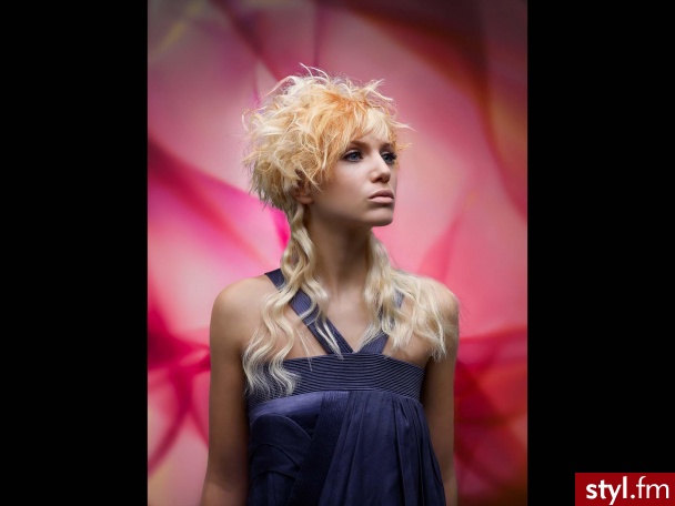 Kręcone Na co dzień Średnie Fryzury