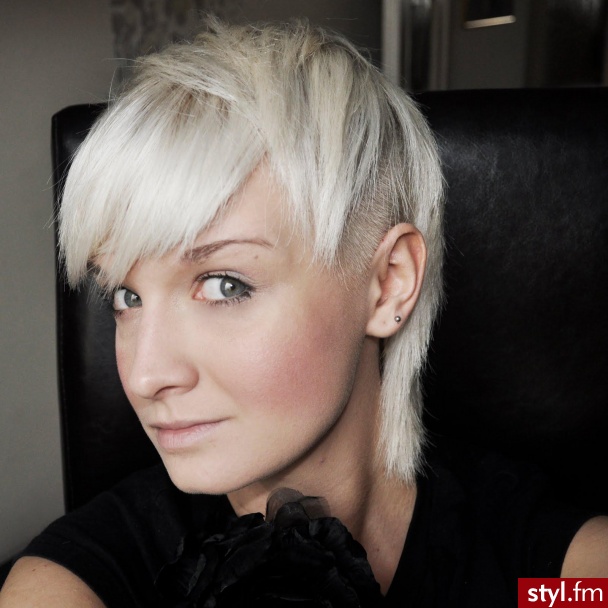 Blond Rozpuszczone Proste Na co dzień Krótkie Fryzury