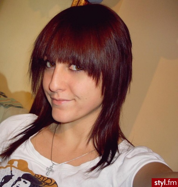 Średnie Fryzury